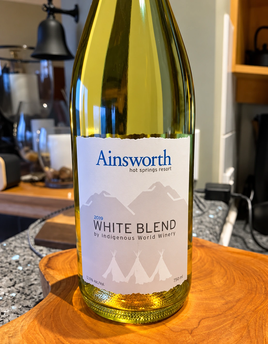 Ainsworth wine label